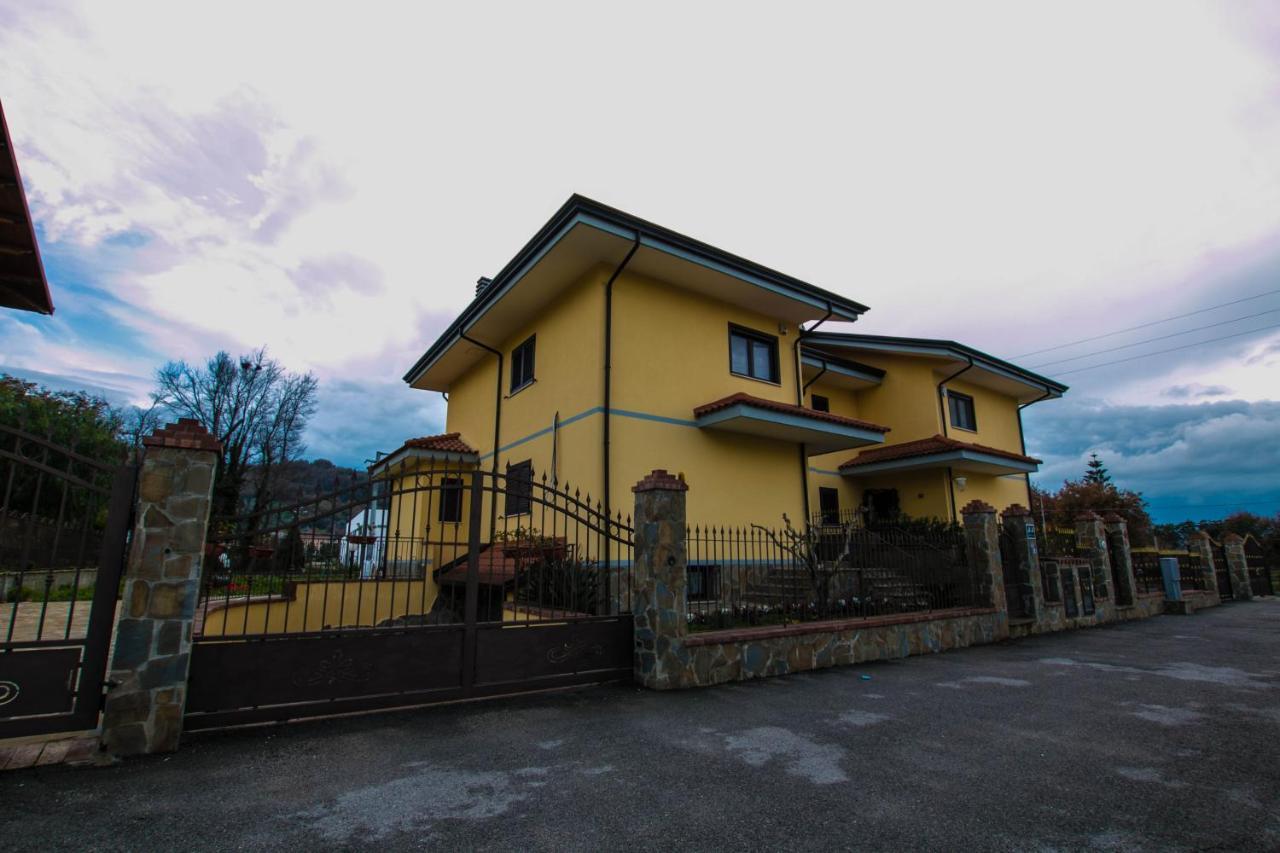 B&B La Casa Di Betty Albanella Exterior foto